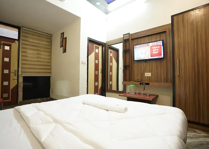 Hotel Amar Palace By Wb Inn