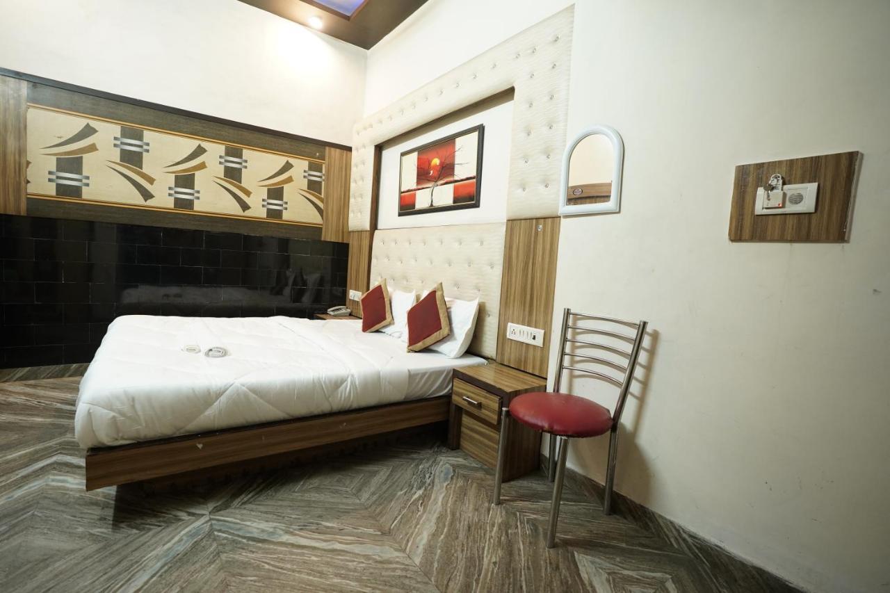 Amar Palace By Wb Hotel *